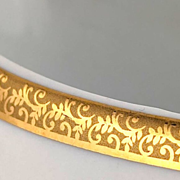 St. Nicholas Square Gravy Boat Laurel Gold Fine Porcelain 18 Karat Dual Band - Picture 7 of 11